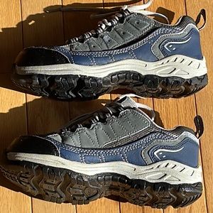 Die Hard Steel Toe-oil & slip resistant tennis shoes Sz 6Men/8 women work shoe